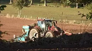 Doublé de Valtra lors des semis de blé