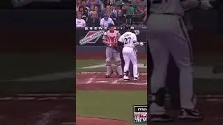 This foul ball went into the Catcher&rsquo;s mask!