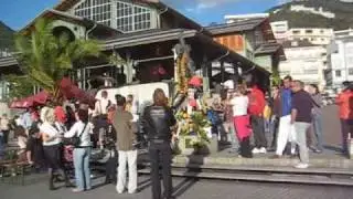Birthday Celebration at Freddies Statue in Montreux