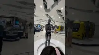 Humanoid Robot answering the Questions #dubai