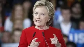 Can Clinton&rsquo;s campaign divert away from latest email controversy?