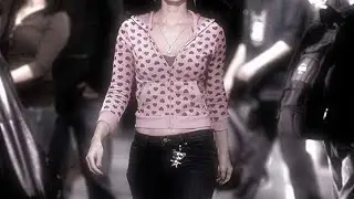  how can she walk like that ? 