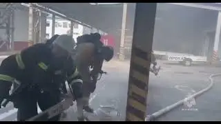 Тушение пожара на бывшем заводе Остмарк в Калининграде