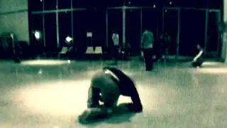 B-BOY RAWBZILLA                                        Footwork, freestyle, and trademarks!! 2000's