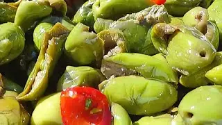 Olive ammaccate schiacciate in salamoia o sottovuoto: ricetta calabrese di Nonna Picetto 🌶