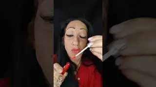 ASMR LIP GLOSS APPLICATION PUMPING OPEN AND CLOSE ITA SMACKING