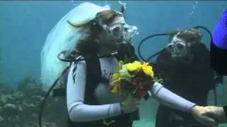 Underwater Weddings in the Cayman Islands