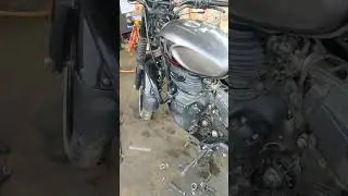 🧑&zwj;🔧🧑&zwj;🔧Royal Enfield Classic 350 New Chain  Sprocket Kit Install #shorts #viral   #reels #bikelife