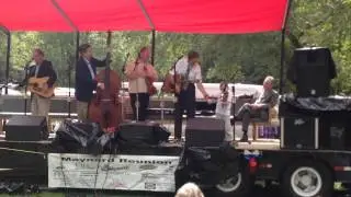 The Primitive Quartet and 5 year old Liam Farley playing 'he looked beyond my faults'