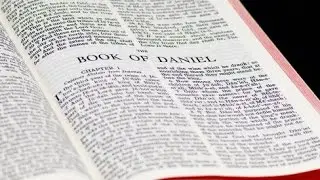 Daniel 10 KJV Read Along
