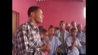 Entrega de Alimentos - Lod Escur e Rappers Unid 2012