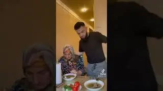 Модар хамавах дар фикри фарзан фарзанд  дар фикри арус касе модарша дуст медора потписатса кне☝️☝️