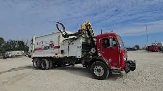 2003 Peterbilt 320 Garbage Truck | Sexton Auctioneers December 2025 Online Equipment Auction