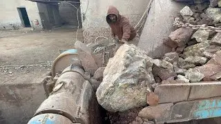 Extreme Stone Crushing Power 🔥 | Massive Boulder Breaking, Hammering & Heavy Machine Action&rdquo;