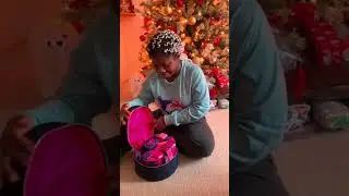 don't post cards in the UK || VLOGMAS4 #postagestamps #christmascards #adventcalendar2024 #vlogmas