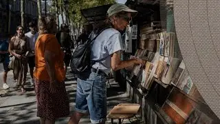Les bouquinistes de la Seine bousculés par les Jeux olympiques