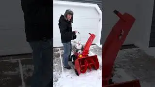 Этот снегоуборщик &mdash; настоящее животное!