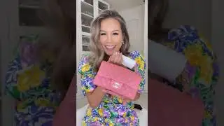 Распаковываю свою новую мини-сумку Chanel, которую я получила из Европы, так как евро упал #шорты