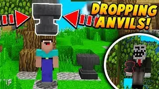 DROPPING ANVILS ON PLAYERS! - Minecraft SKYWARS TROLLING (1 SHOT KILL!)