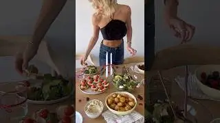 Vegan Christmas - Full recipes via my website #vegan #veganrecipes #christmas