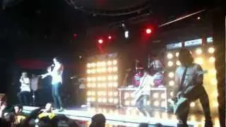 Falling In Reverse - I'm Not A Vampire @Revolution Live