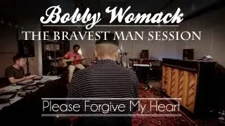 Bobby Womack & Damon Albarn Perform 