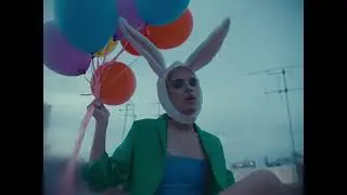 Carlota Fl&acirc;neur - Party (official video)