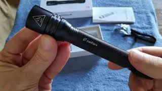Zanflare F2 - Cree XP-G2 (2xAA Battery) Flashlight - Unboxing & Outdoor Test