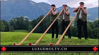 Tagwache am 1. August in Kerns mit dem Alphorn Trio 