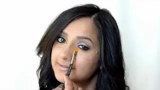How to Conceal Dark Undereyes