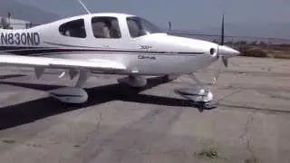 Effortlessly Handle Your Cirrus Aircraft with Our Innovative Portable Tug!