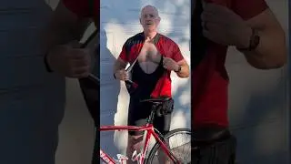 Bib Shorts vs Regular Shorts - Which is BETTER?