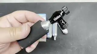 Briskmore CO2 Bike Tire Inflator, Compact, Light, Easy To Use Perfect For Mountain & Road Bikes