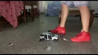 Reebok Stomping  range rover 1/18 diecast  model 