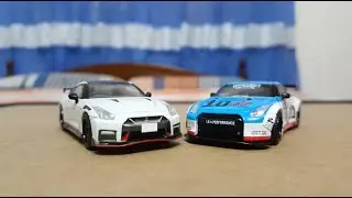 Nissan GT-R (R35) Comparison - Tomica Limited Vintage Neo vs MINI GT