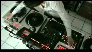 DJ Audië - DJ Show In Three Turntable