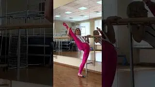 #fitness #flexibility #stretching #training #circus #contortion #gymnast #split #oversplits #flex