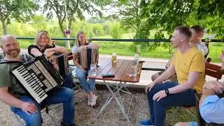 Quetschenfieber-Seminar für anonyme Kellermusikanten 2023