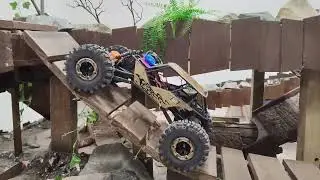 We went to Crawler World for the day!!