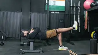 Single leg glute bridge hold #hipextension #athletictraining #glutetraining #glutes #glutesworkout 
