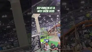 За рулем Jeep Rubicon с профессиональным водителем &mdash; крытый горный трек на автосалоне в Лос-Андже...