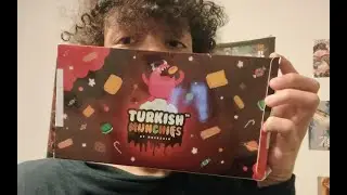 Probando chocolates turkos:]