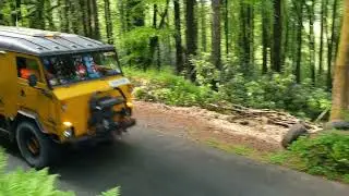 Land Rover 101 tow truck racing back to marshaling position at Wiscombe Hill Climb #landrover #101
