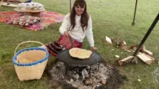 Münevver Özdemir / Perşembenin Düzleri