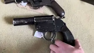 New deactivated weapons and Militaria in which includes a MG34 Machine Gun.