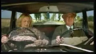 FILMATO AMATORIALE   Video divertenti   Signora in auto