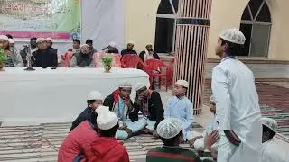 چھوٹے بچوں کے درمیان ایک نہایت دلچسپ مقابلہA very interesting competition among young children