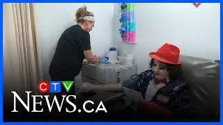 Drag queens roll up sleeves to donate