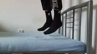 Oops, broke my bed a bit 😅 (Bed jumping)