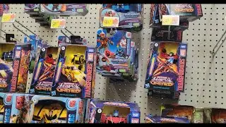 First Toy Hunt of the YEAR/2024 w/ new Studio Series & Legacy United figures